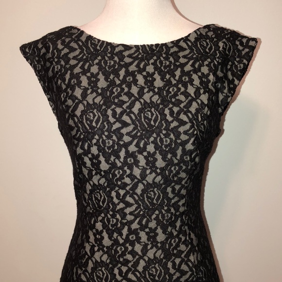 French Connection lace overlay sheath dress - Picture 2 of 6